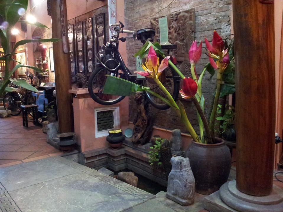 Hotel Garden Queen Ханой Екстериор снимка