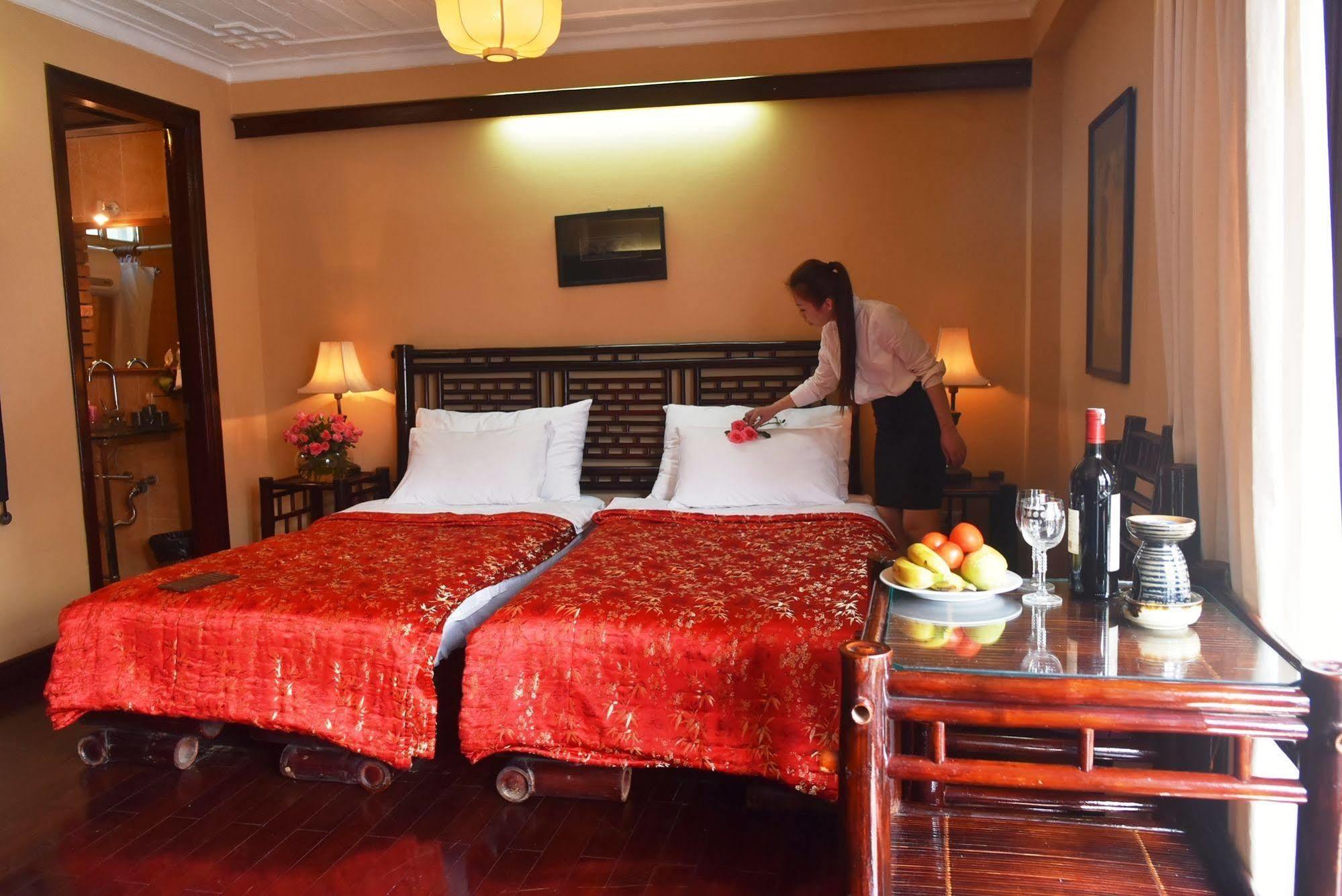 Hotel Garden Queen Ханой Екстериор снимка